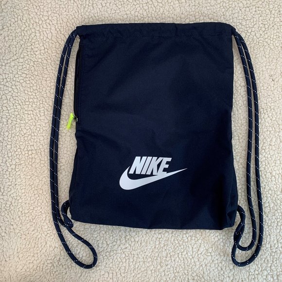 Nike drawstring bag